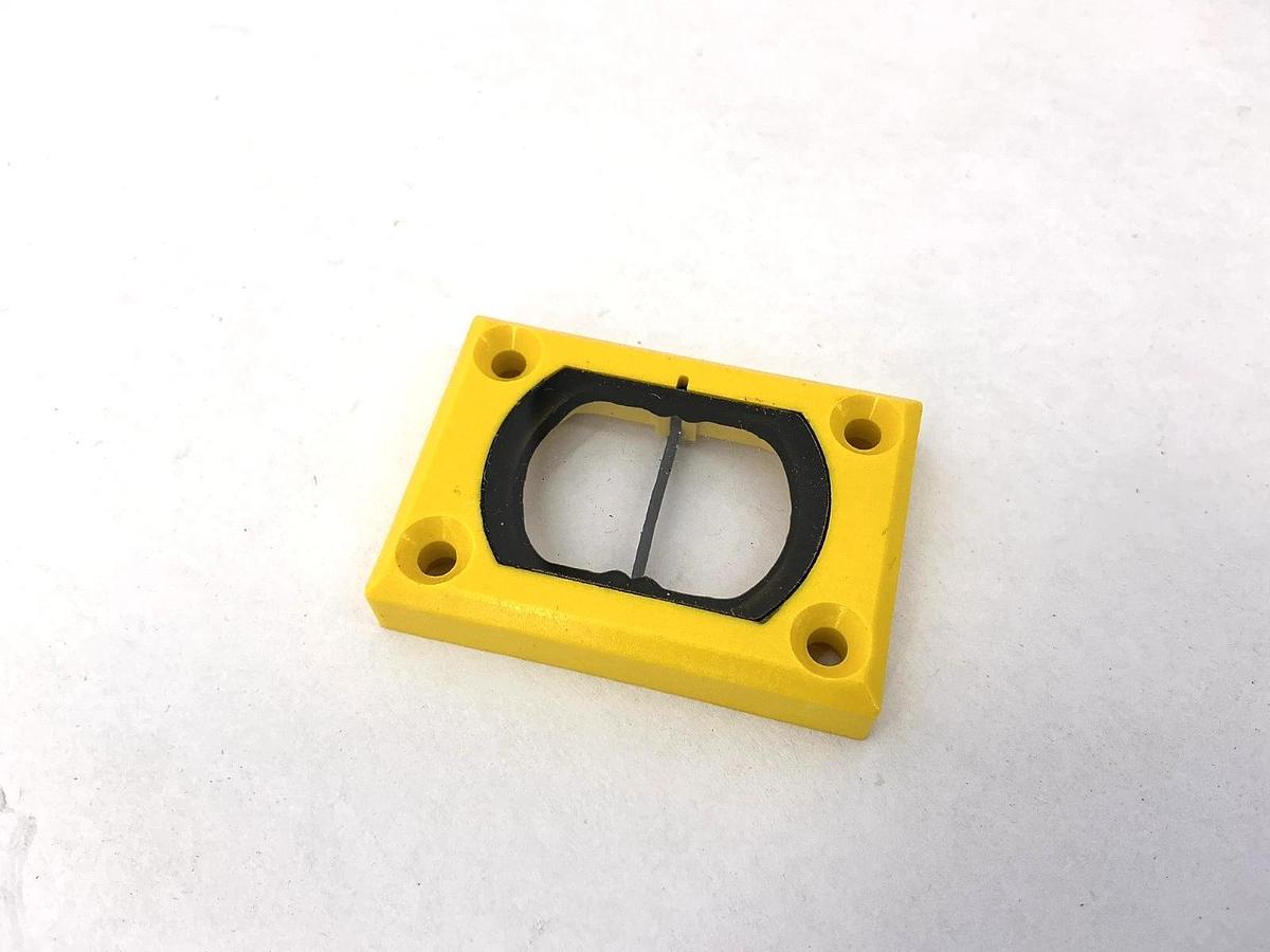 New Banner Engineering RUC-LJ Maxi-Beam Upper Cover 27039