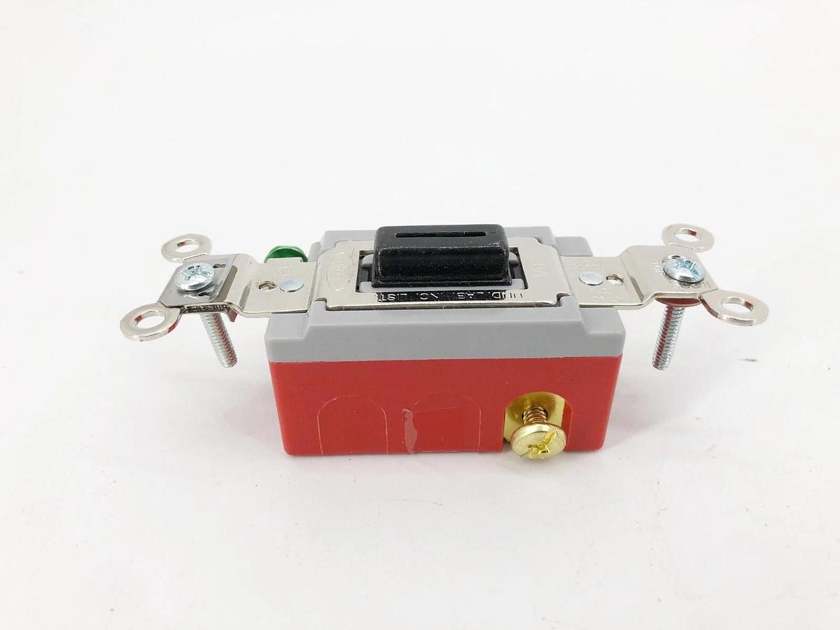 New Hubbell HBL1557L Momentary Toggle Single Pole Double Throw 20A 120/277V