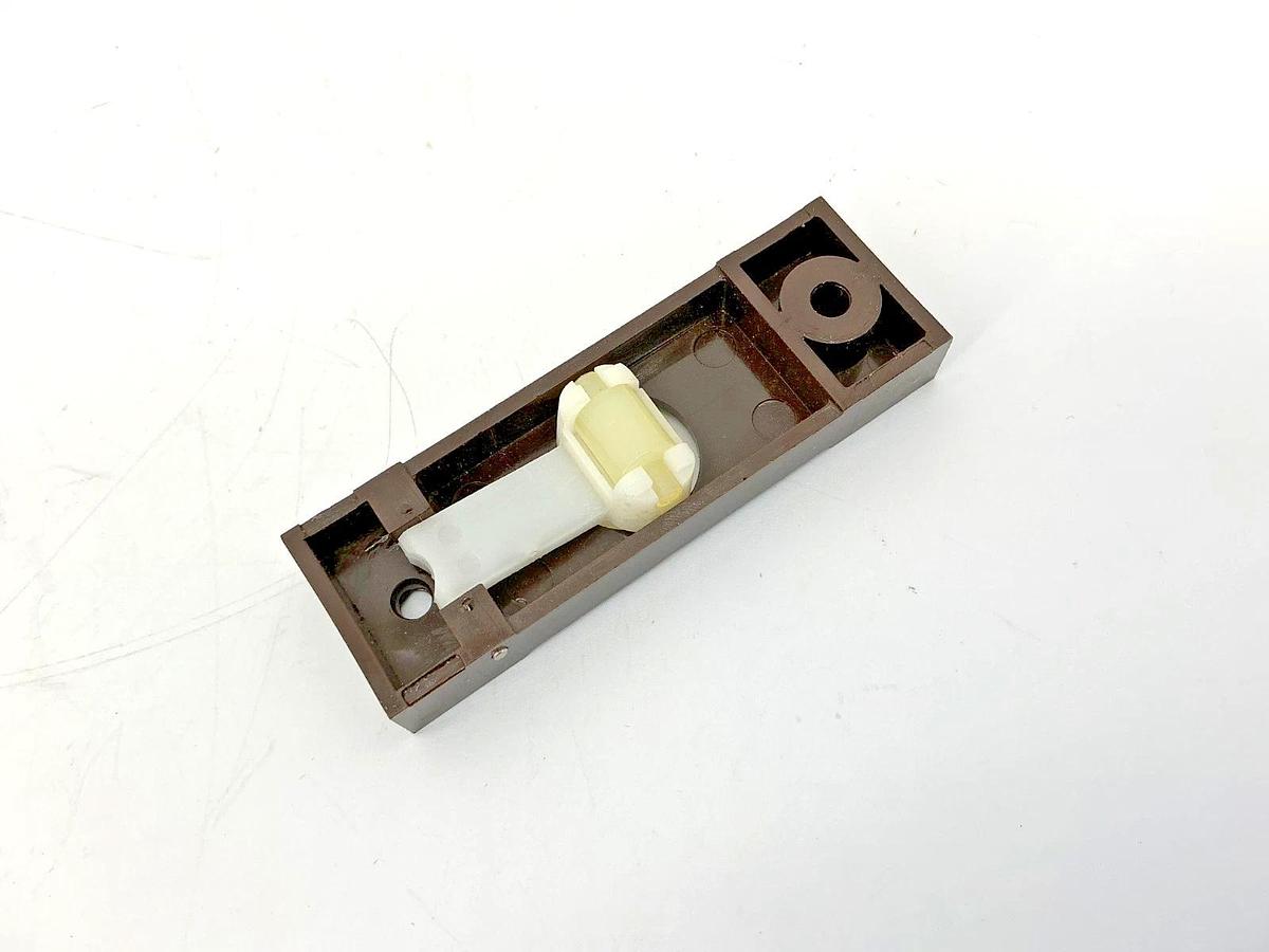 New Gemco SD0157100 Roller Follower Adapter / Assembly P-520-B