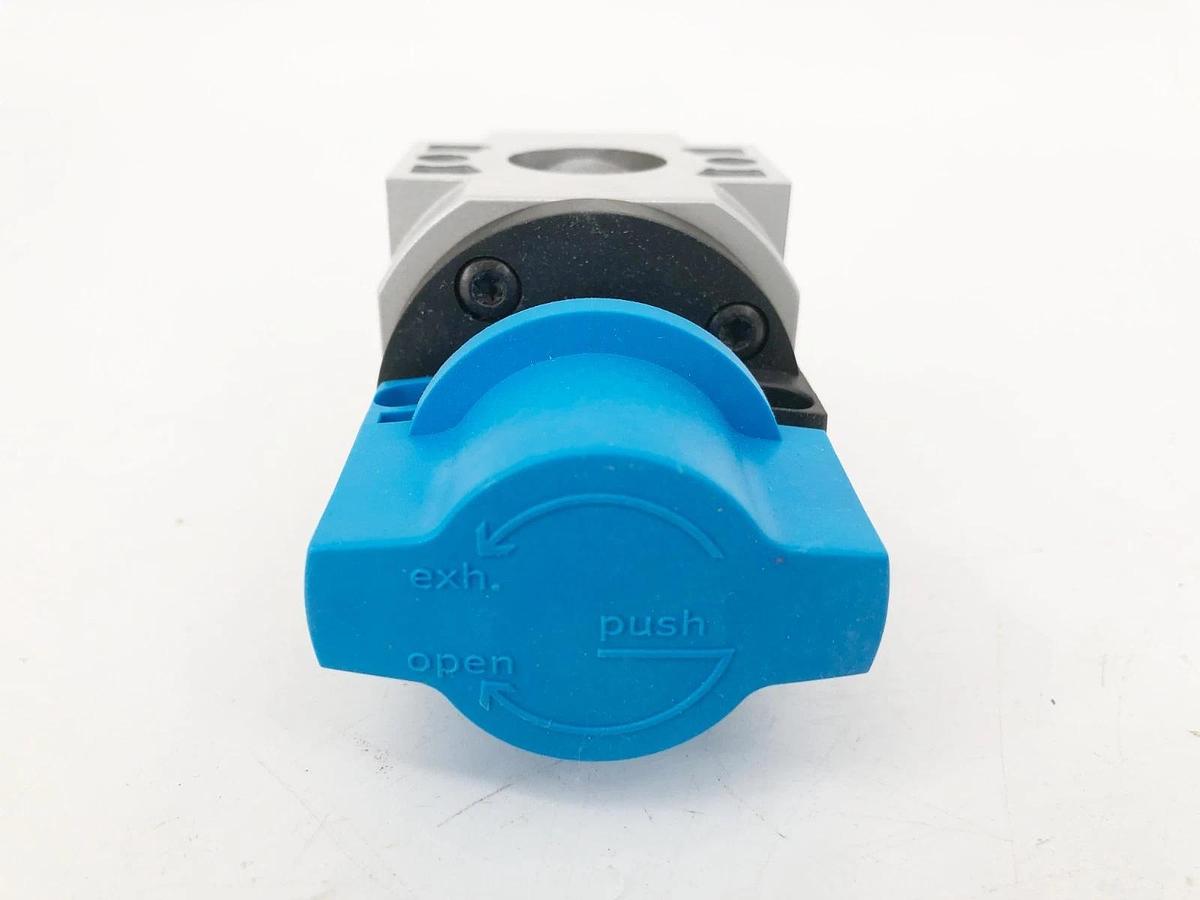 New Festo HE-D-MIDI On/ Off Valve 170682 240psi