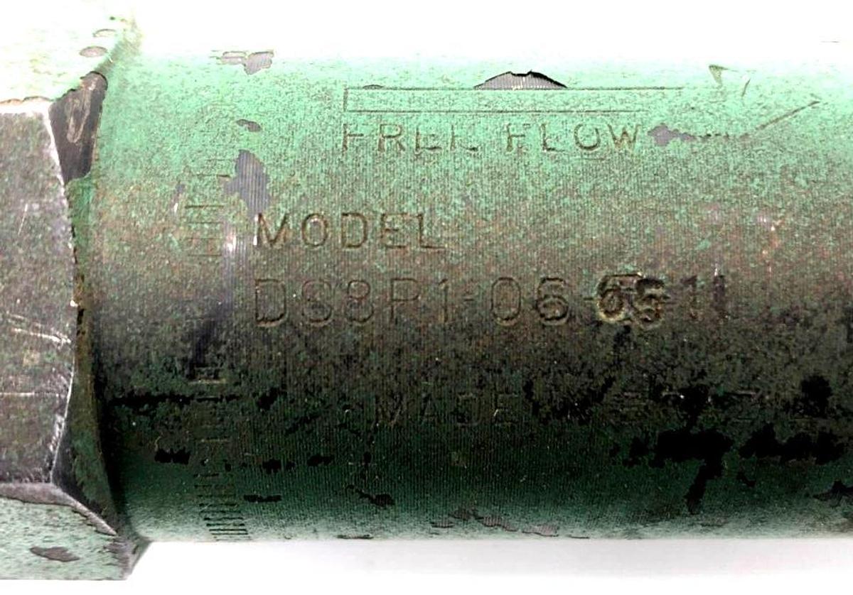 Used Vickers DS8P1-06-5-11 Hydraulic Check Valve