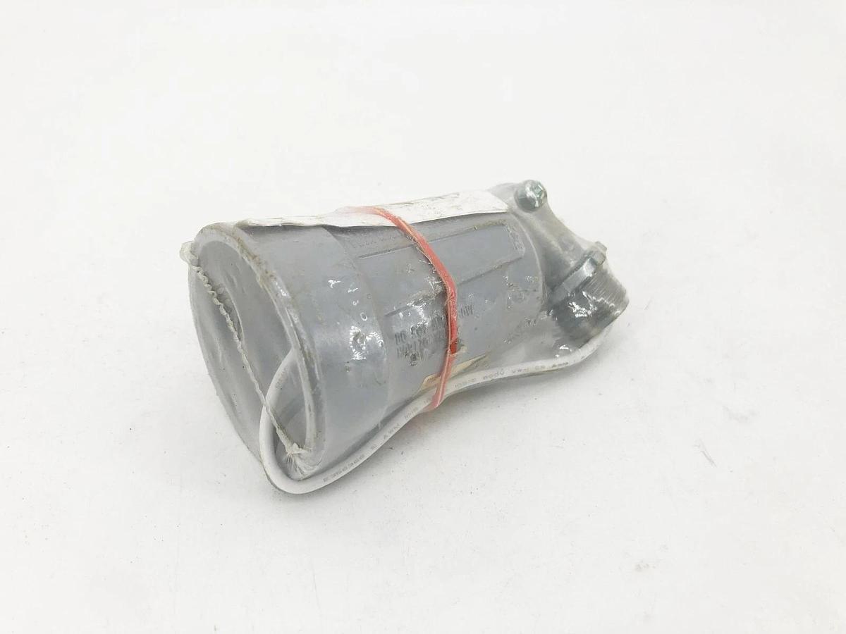 Lot of 3 New Hubbell 5606-0 Weatherproof Lampholders 75-150 Watt Gray