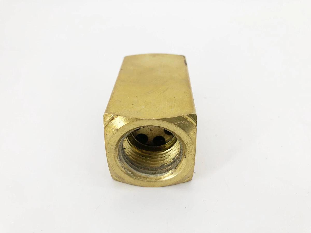Used Parker 003393004 Check Valve 3/4" FNPT 0-250psi