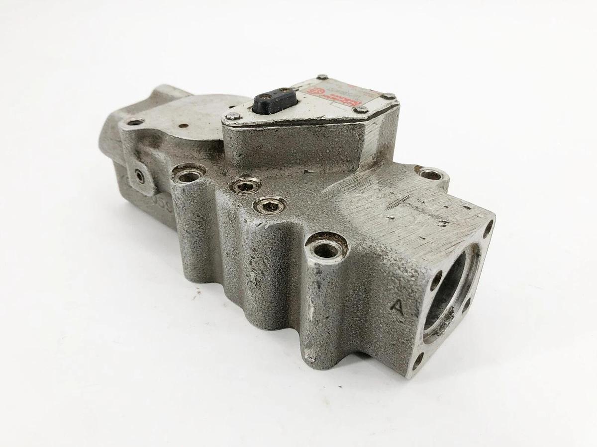 Used Schrader Bellows L6753810253 Solenoid Valve 120/110 60/50 140psi