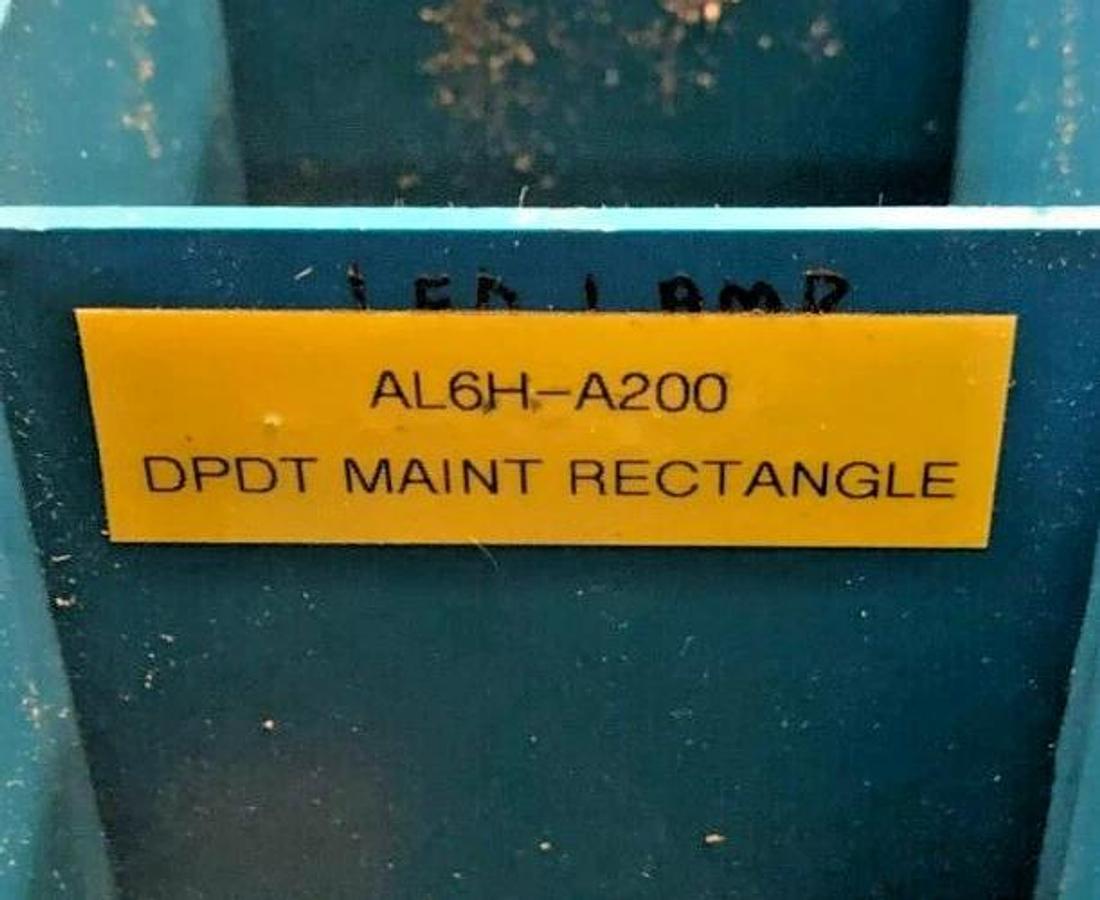 Lot of 5 New IDEC AL6H-A200 Rectangular Illuminated Operator DPDT Maintained