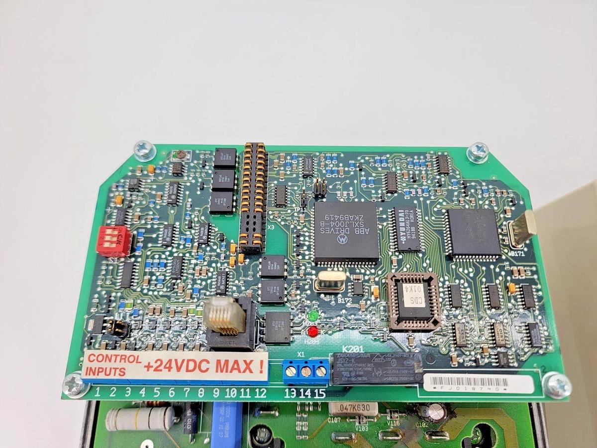 Used ABB ACS201-1P6-3-00-10 AC Drive 480V 3A 3PH 63Hz - For parts - Not working