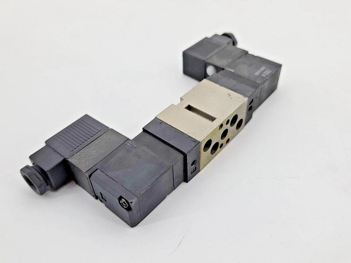 New SMC VF3240-5TZ Solenoid Valve Push Type Override, 21-26VDC, 0.1-0.9MPa