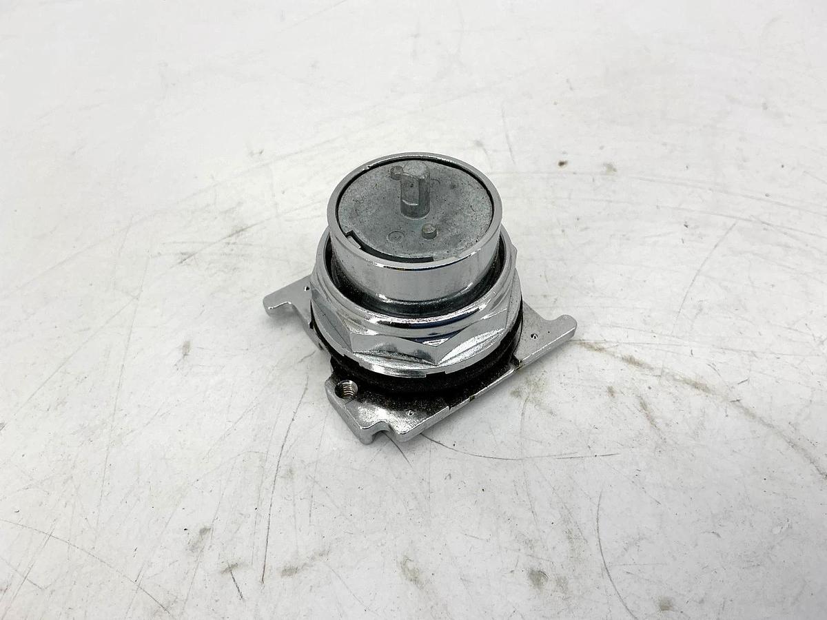 New Eaton Cutler-Hammer 10250T4081 Selector Switch 2-Position Momentary