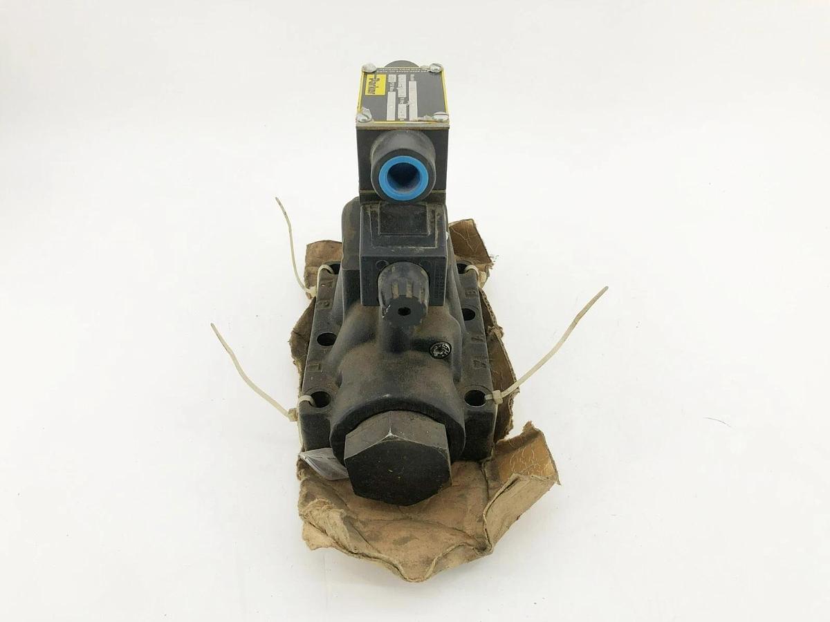 Used Parker D61VW4C4Y Directional Control Valve 110/120V 50/60Hz .48-.58A 3000psi