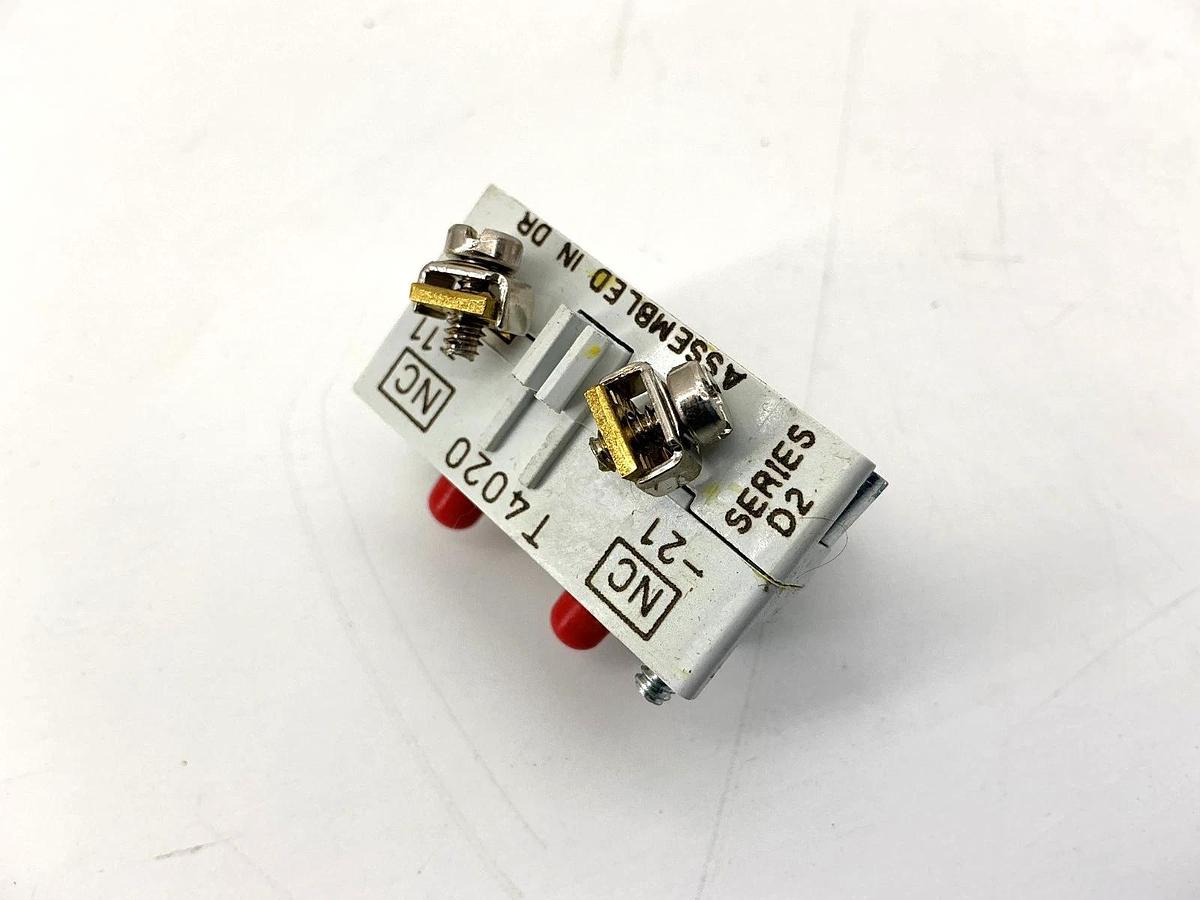 Lot of 2 New Eaton 10250T3 Ser D2 Contact Block 2NC 10A 600V