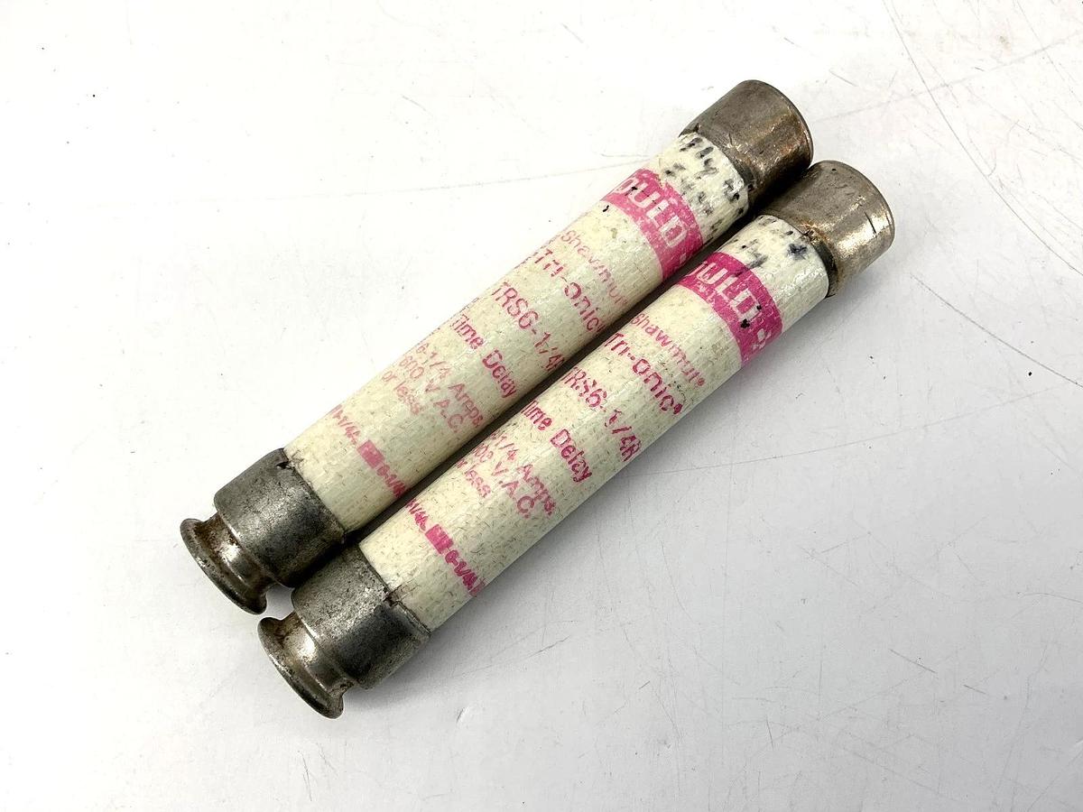 Used Lot of 2 Gould Shawmut TRS6-1/4R Tri-Onic Time-Delay Fuse 6-1/4A 600VAC