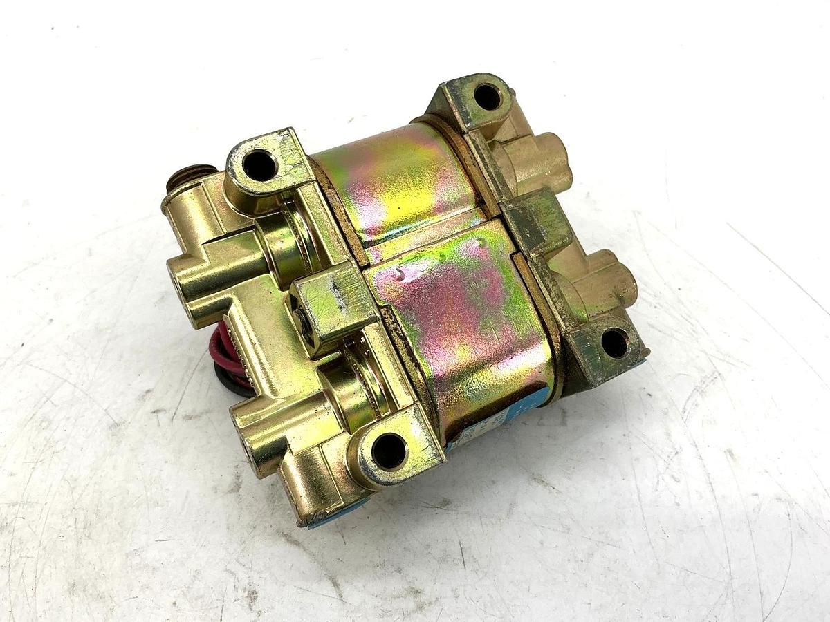 Used Honeywell V935LX15 Solenoid Valve 4-Way 4-Wire 20-Watts 100PSI 120VAC 60HZ