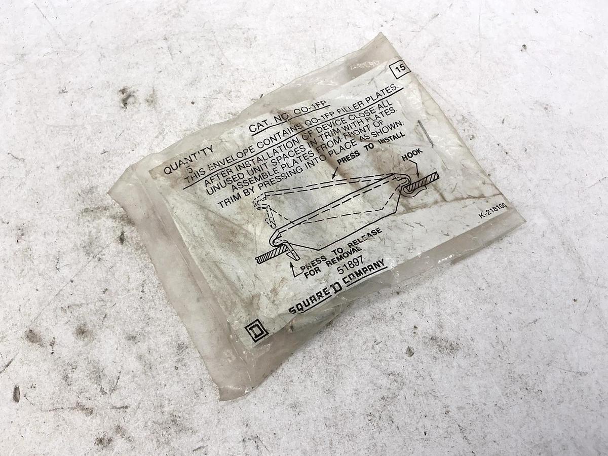 New Bag of 5 Square D QO-1FP Filler Plates Metal Silver 51897