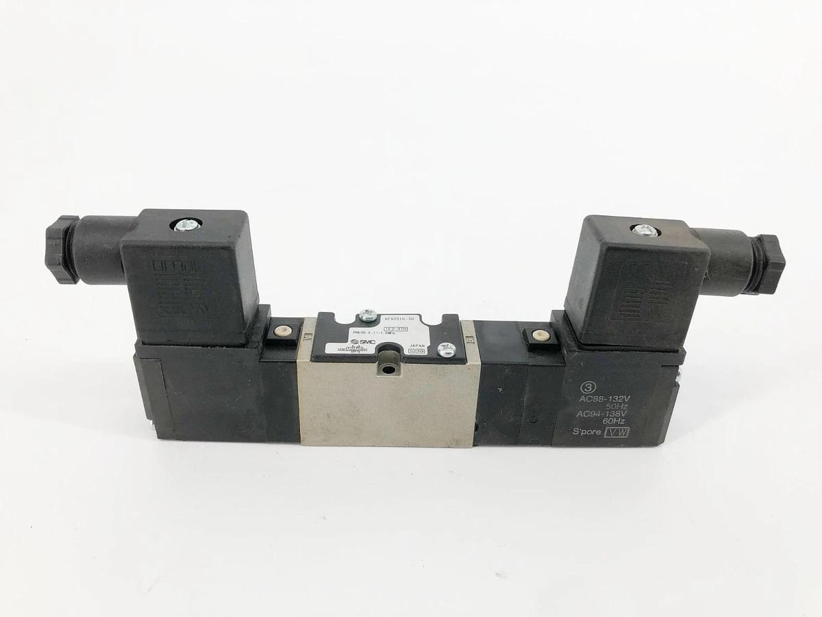 New SMC VFS2210-3D Solenoid Valve AC88-132V AC94-138B - No Box