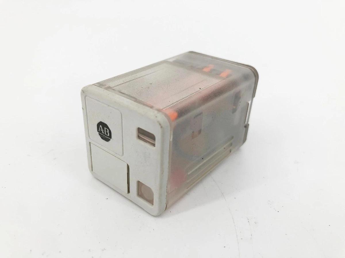 New Allen Bradley 700-HA32A1-4 Ser. B Relay 120VAC - No Box