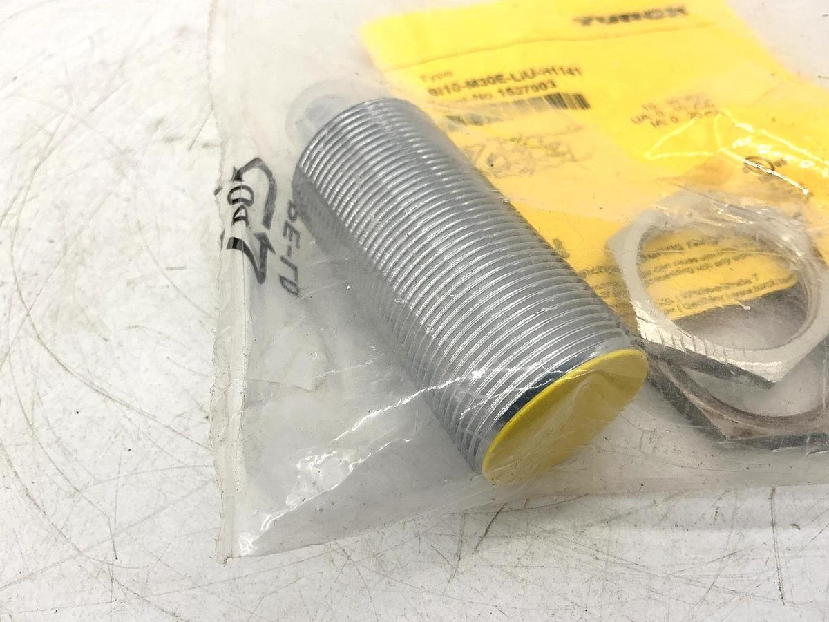 New Turck Bi10-M30E-LiU-H1141 Proximity Sensor Plug-In 4-Pin 15-30VDC 1537003