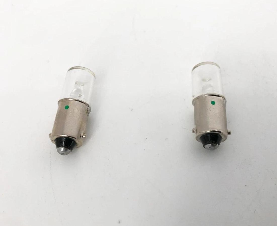 Lot of 2 New CEC LM1024MB-G Miniature Bayonet LED Bulbs Green 24V