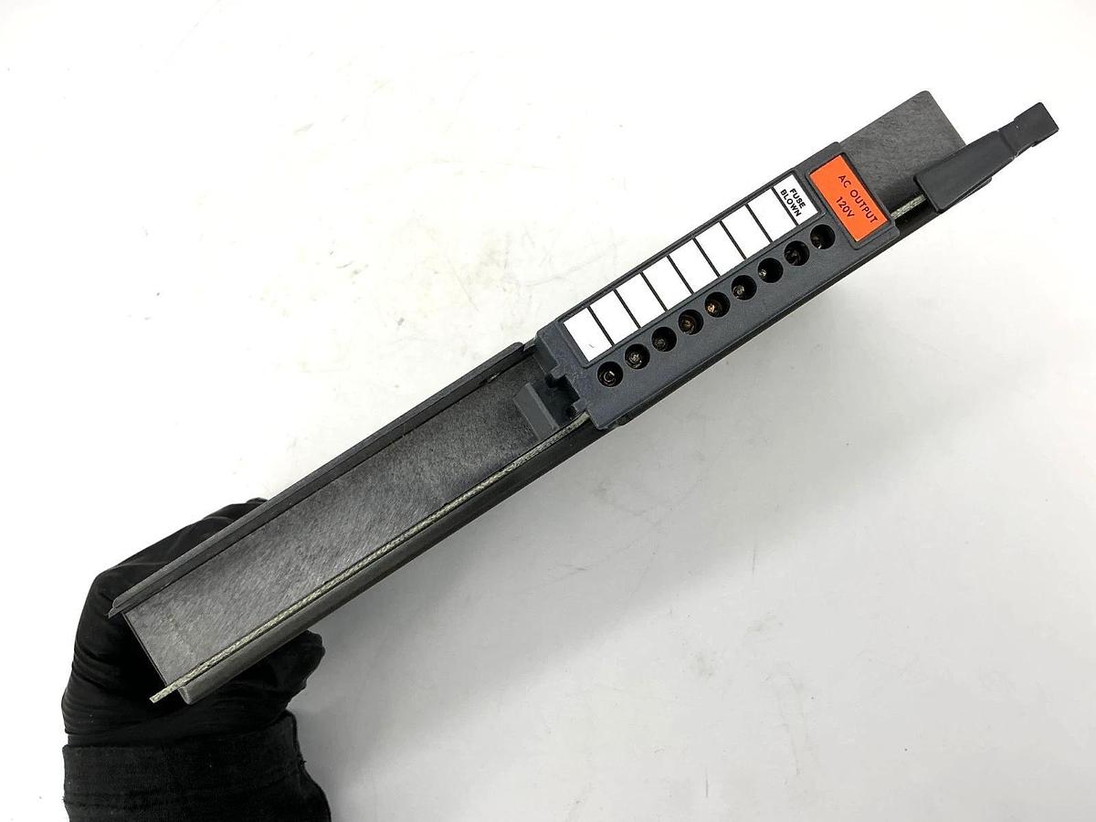 Used Allen Bradley 1771-OA Ser A AC Output Module 8-Point 120VAC 1771OA