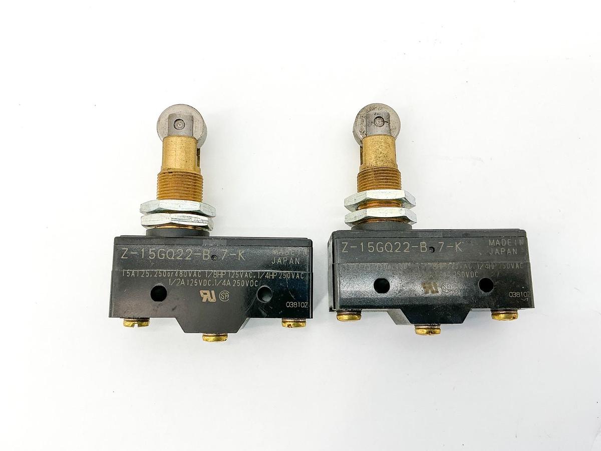 New Lot of 2 Omron Z-15GQ22-B7-K Limit Switch W/ Roller 15A 480V - No Box
