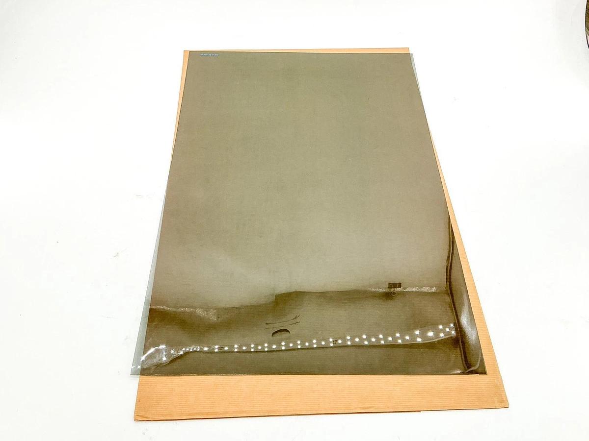 New Oerlikon Balzers Optics 456-12-0051 Linear Polarizer Sheet 23.5" L 14-1/4"W