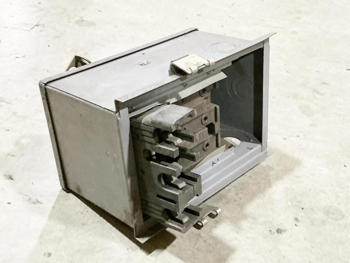 Used Square D SD-3610 Fusible Style BUS Plug 100A 600V 3PH