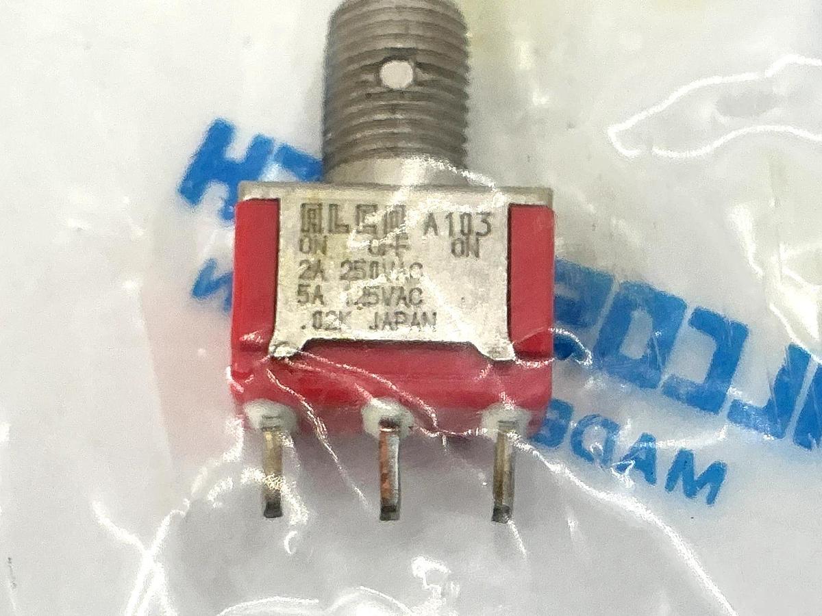 Lot of 5 New Alcoswitch A103P3YZQ Gemini Ser Toggle Switch 3-Pin 3-Pos 5A 125V