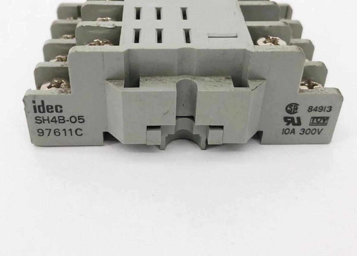 Used Lot of 6 Idec SH4B-05 Relay Base Sockets 10A 300V