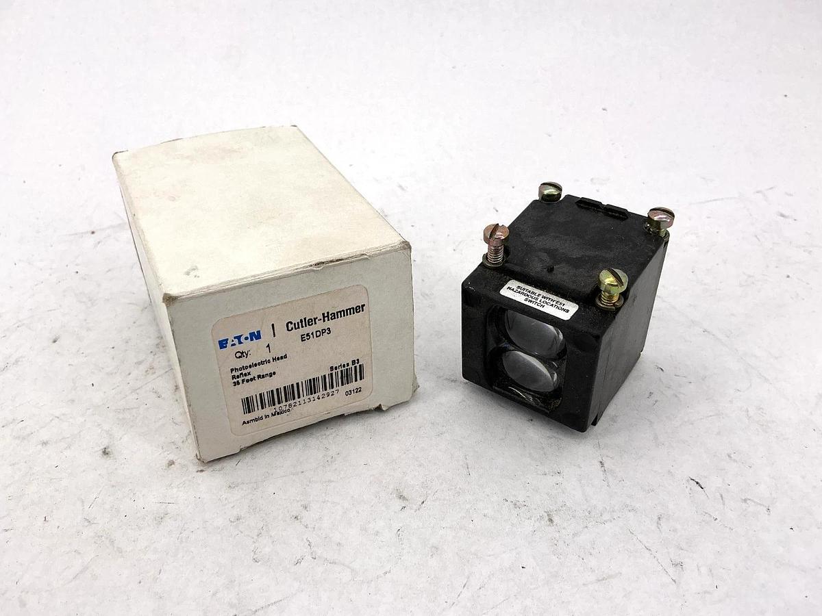 New Cutler-Hammer E51DP3 Ser B3 Photoelectric Head Reflex 35ft Range