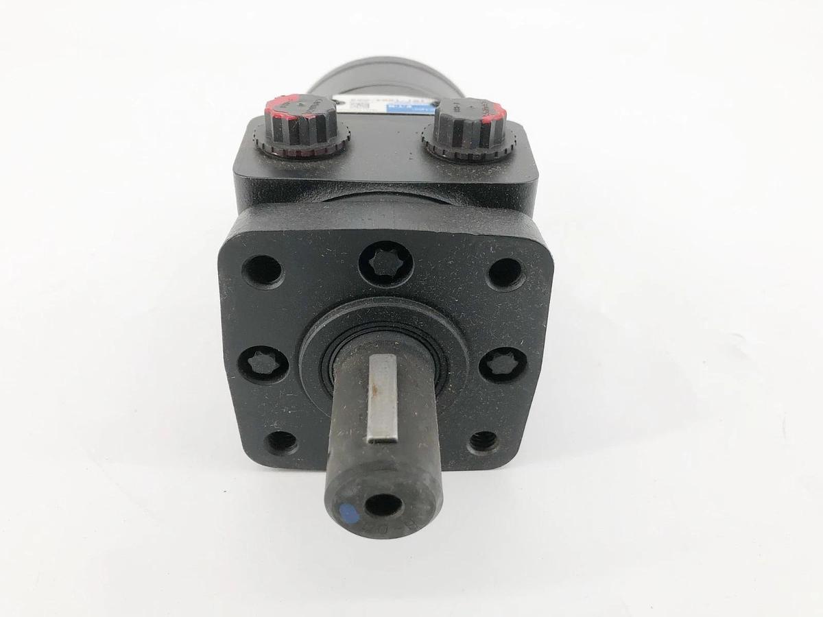 New Eaton Char-Lynn 101-1004-009 Hydraulic Motor 1/2" NPT 353RPM 1650PSI