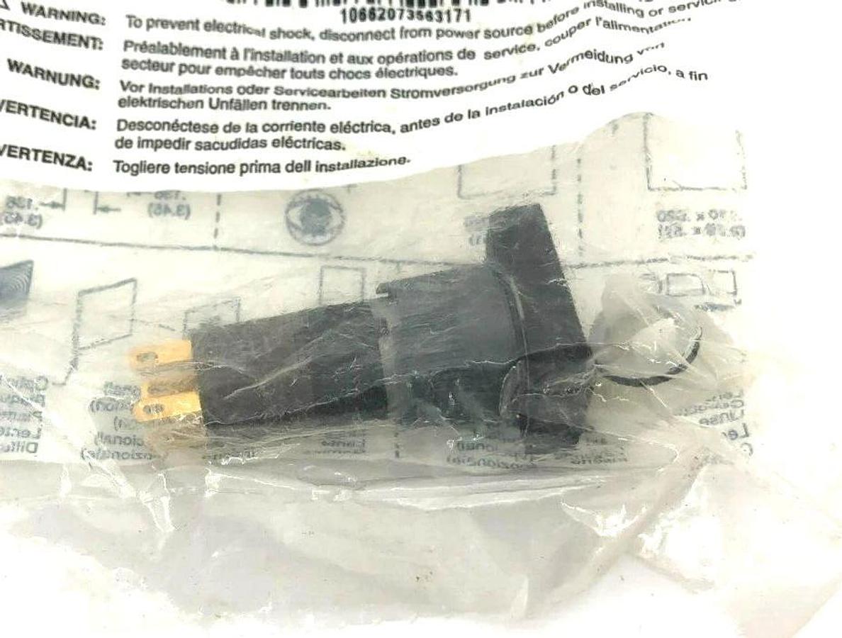 New AB Allen Bradley 800A-M2C Ser. B Momentary Push Button