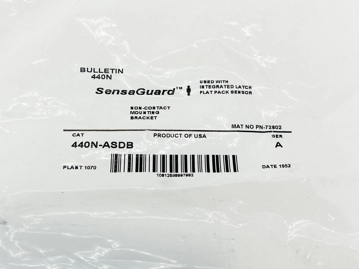 New Allen Bradley 440N-ASDB Non-Contact Mounting Bracket Used with Integrated La
