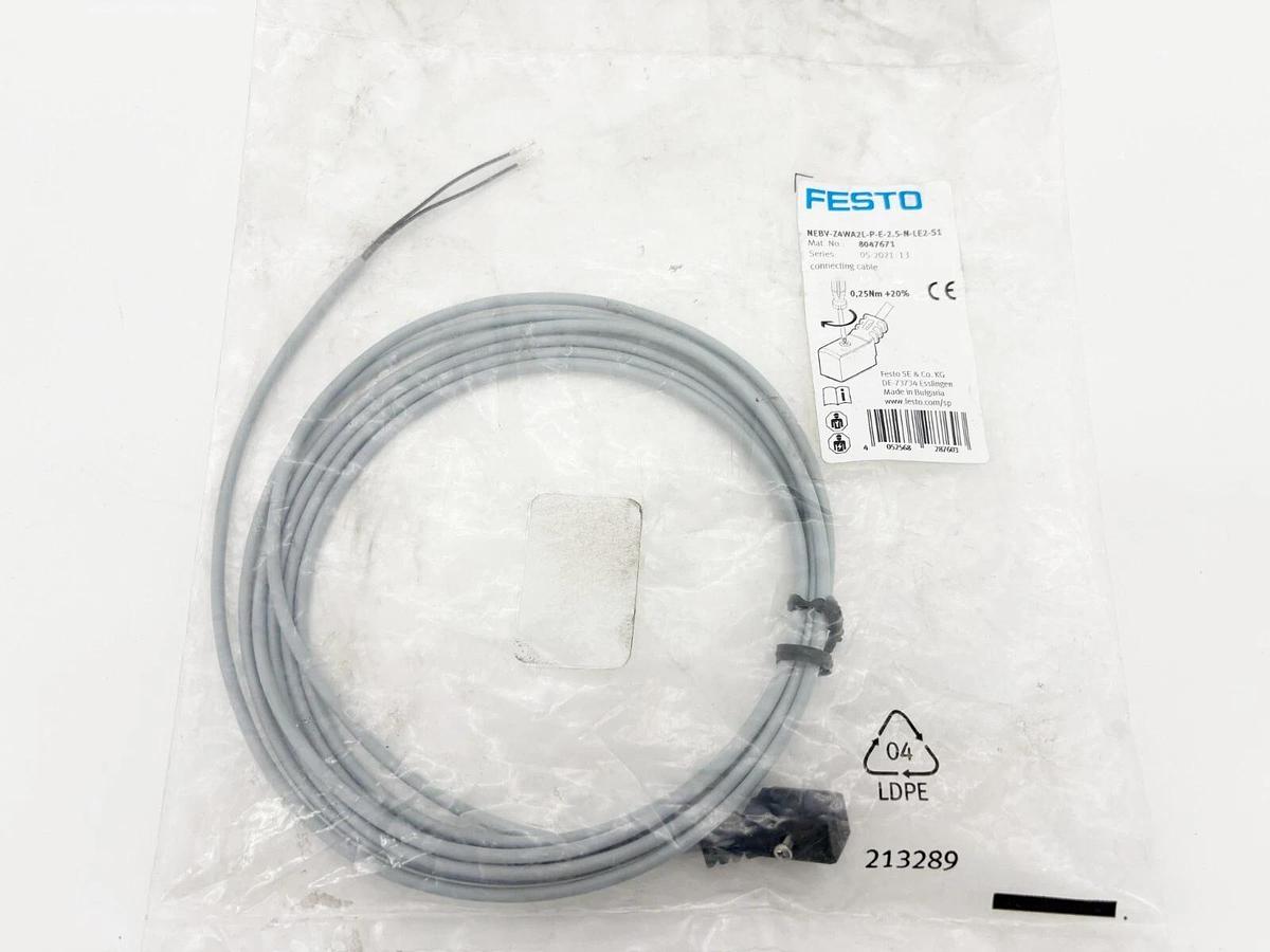 New Festo NEBV-Z4WA2L-P-E-2.5-N-LE2-S1 Connecting Cable 8047671 2.5m Length