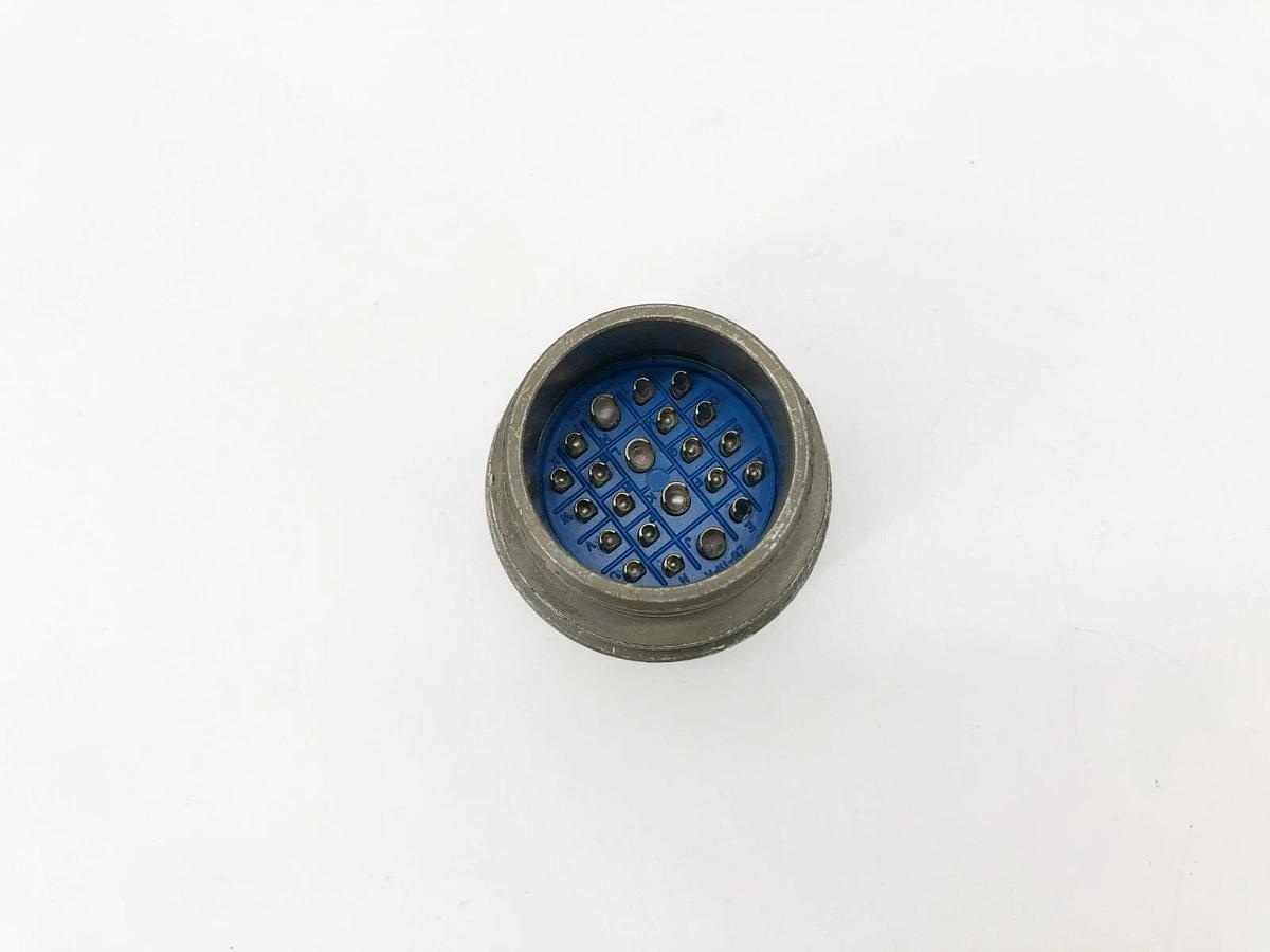 New Amphenol 97-3106A28-11P Circular Connector Receptacle 22 Position