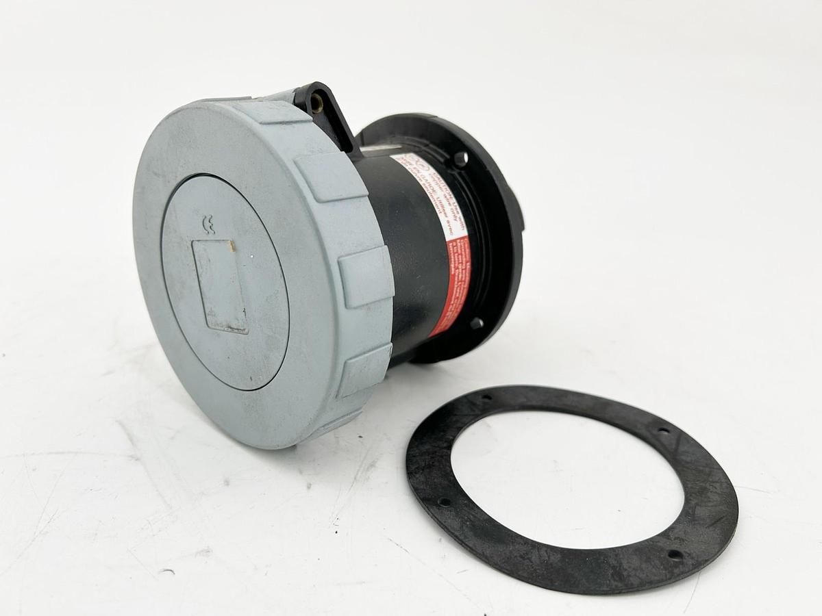 New Leviton 460R5W 4 Wire Industrial Grade Receptacle 600V 60A 3PH - No Box