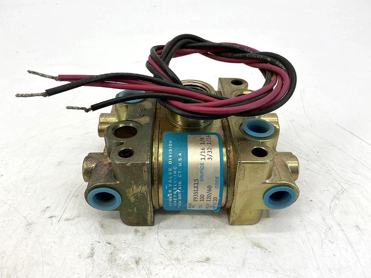 Used Honeywell V935LX15 Solenoid Valve 4-Way 4-Wire 20-Watts 100PSI 120VAC 60HZ