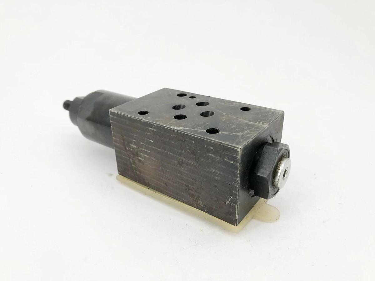 New Eaton Vickers DGMX2-3-PA-BW-S-40 Hydraulic Pressure Reducing Valve 870034