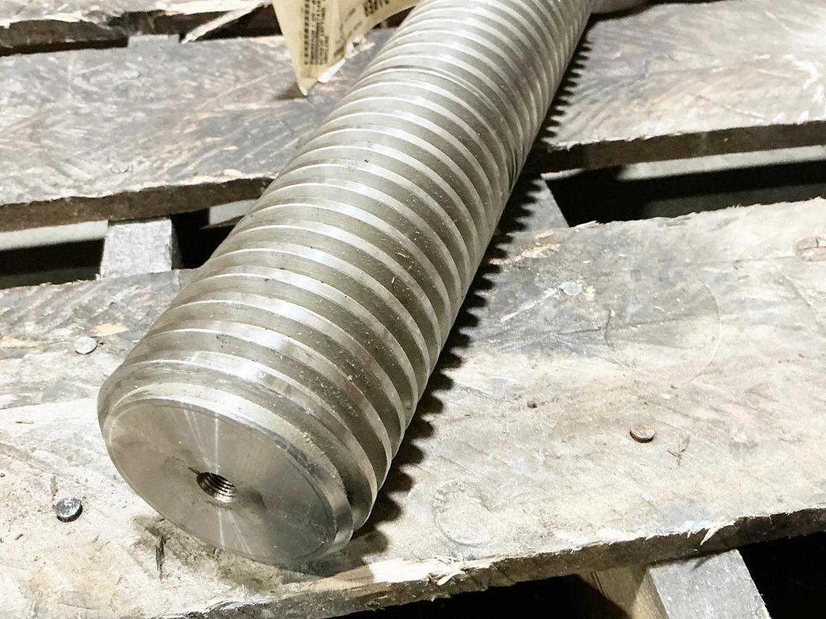 New Metso Valmet 4N1501644 Lifting Screw N150164400