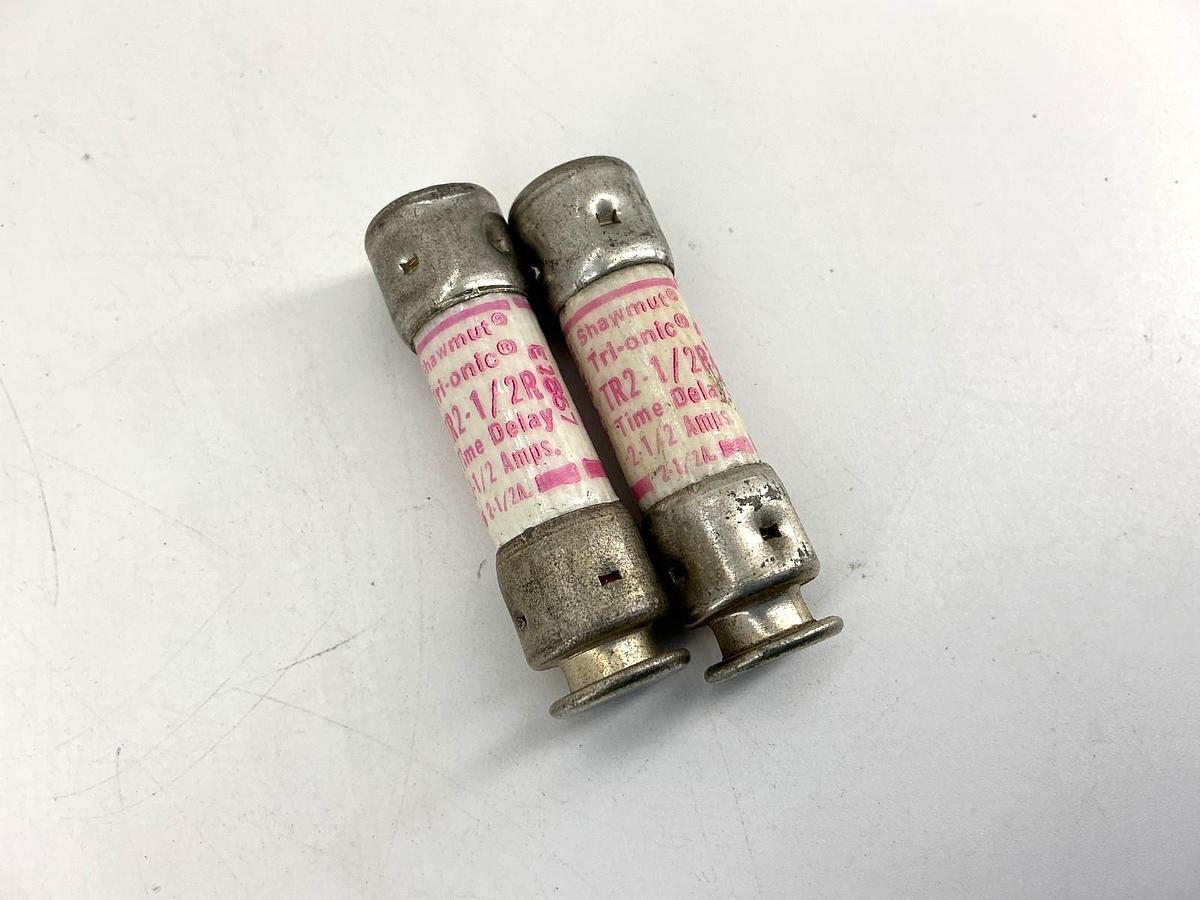 Used Lot of 2 Gould Shawmut TR2-1/2R Tri-Onic Time-Delay Class RK5 Fuse 2-1/2A 250VAC