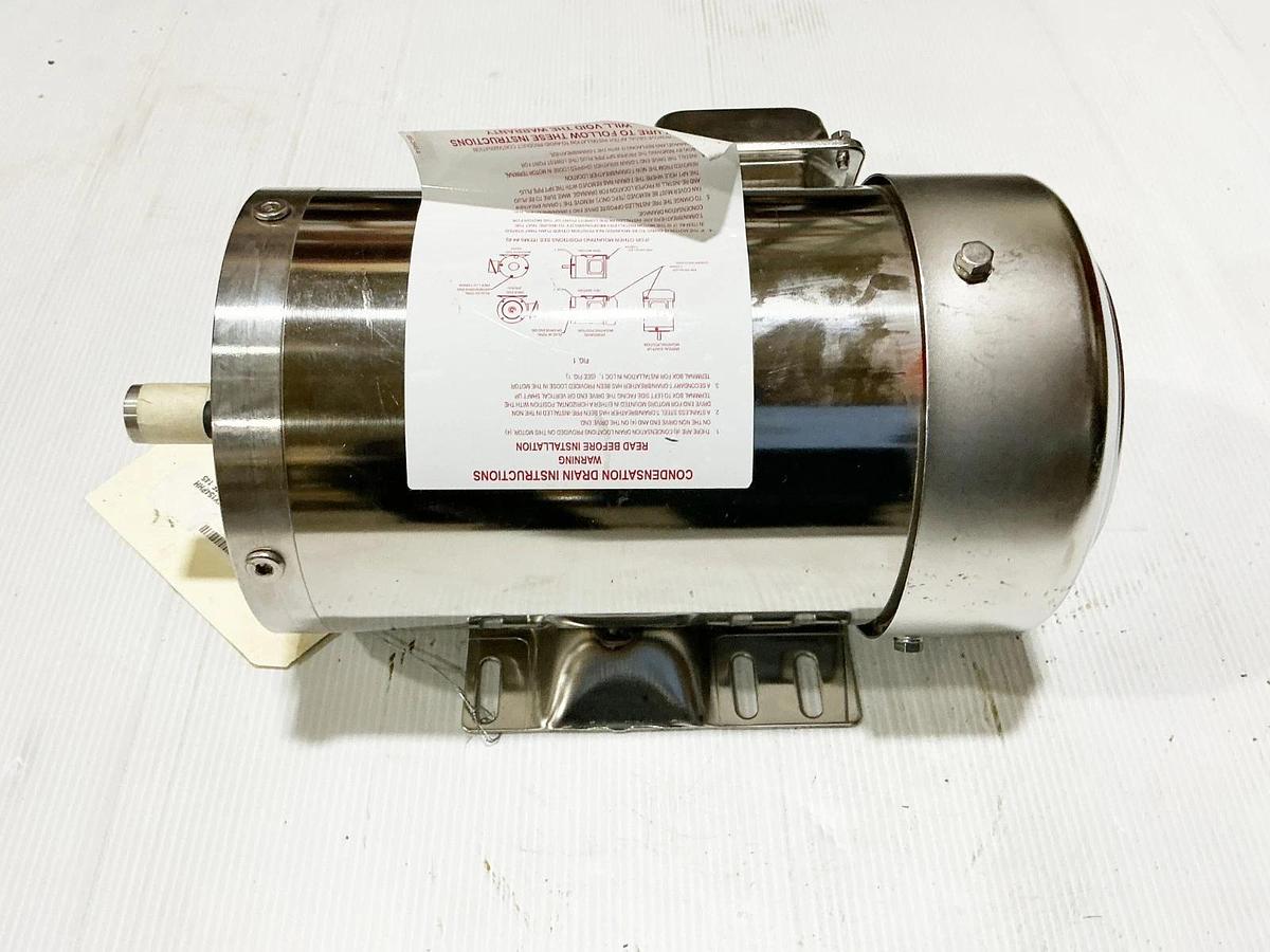 New Sterling XHY154PHH-M Electric Motor 1.5HP 575V 1750RPM 3PH 1.7A 145TC