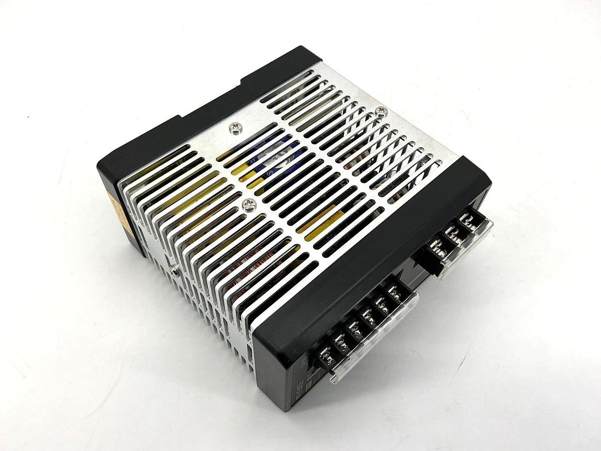 New Keyence CA-U3 Power Supply Input: 2.1A 100-240VAC Output: 6A 24VDC CAU3