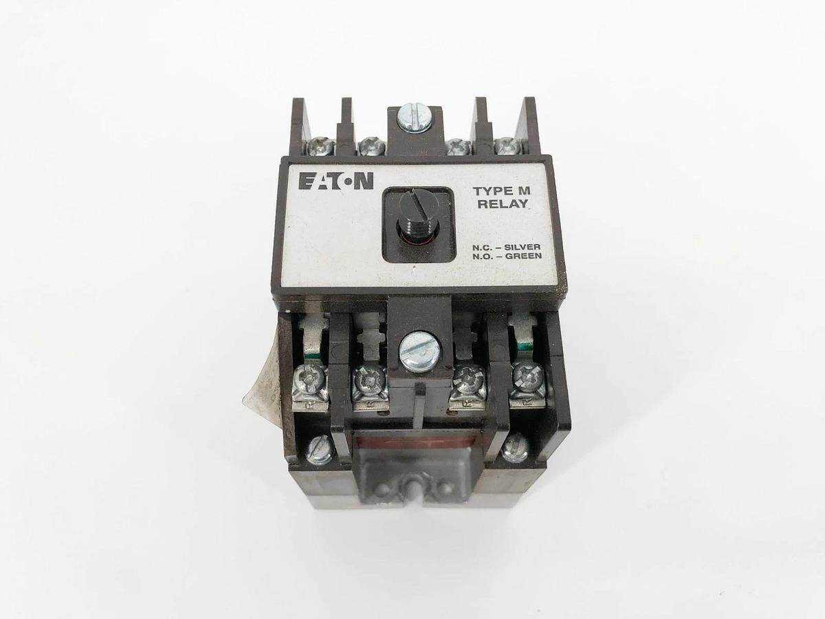 New Eaton D26MB Type M Relay 110/120V Coil - No Box - Cosmetic Damage