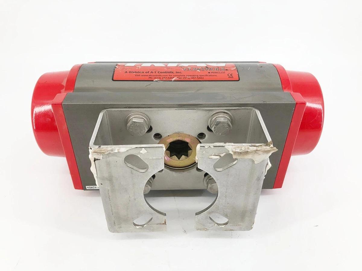 Used Triac 2R300SR Pneumatic Actuator 90CF13002R6SXX