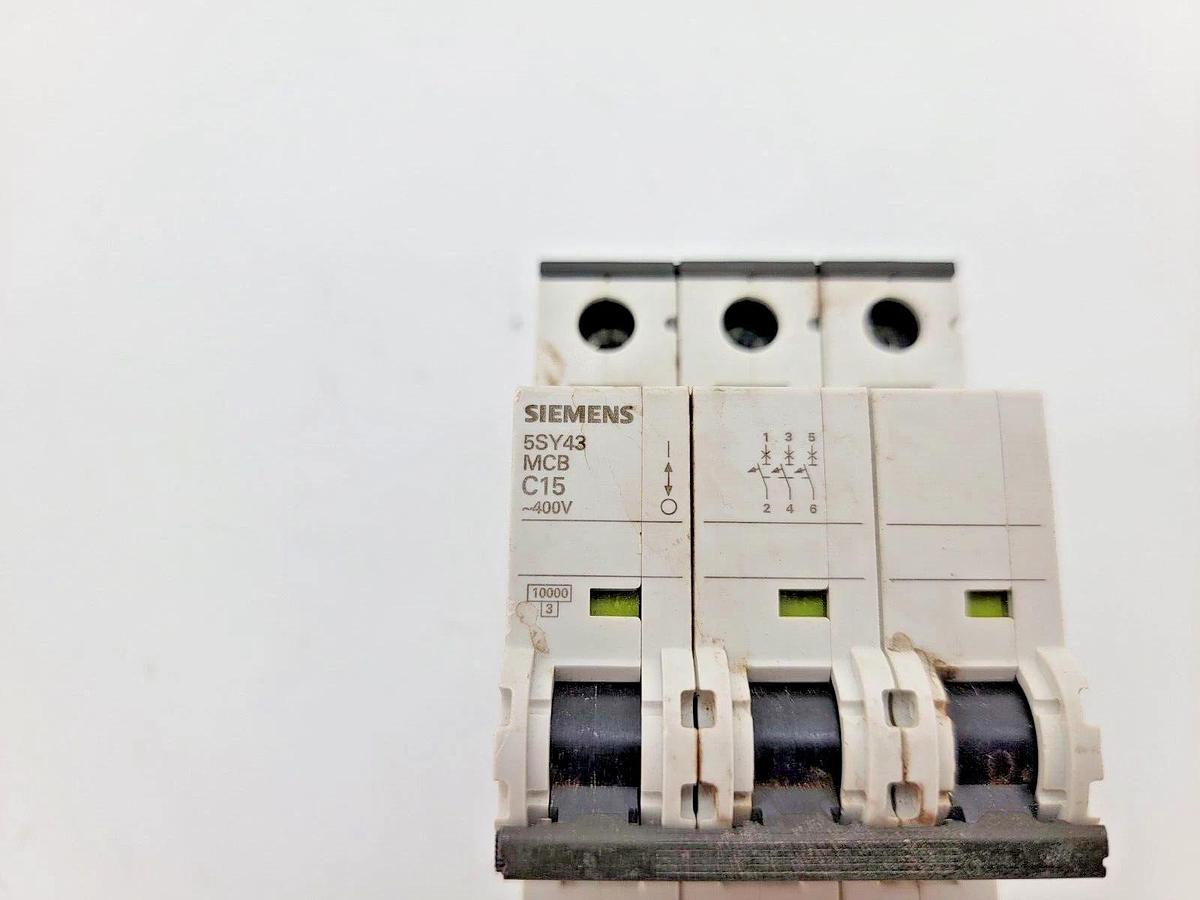 Used Siemens 5SY4318-7 Circuit Breaker 400VAC 15A Curve-C 3P 3PH