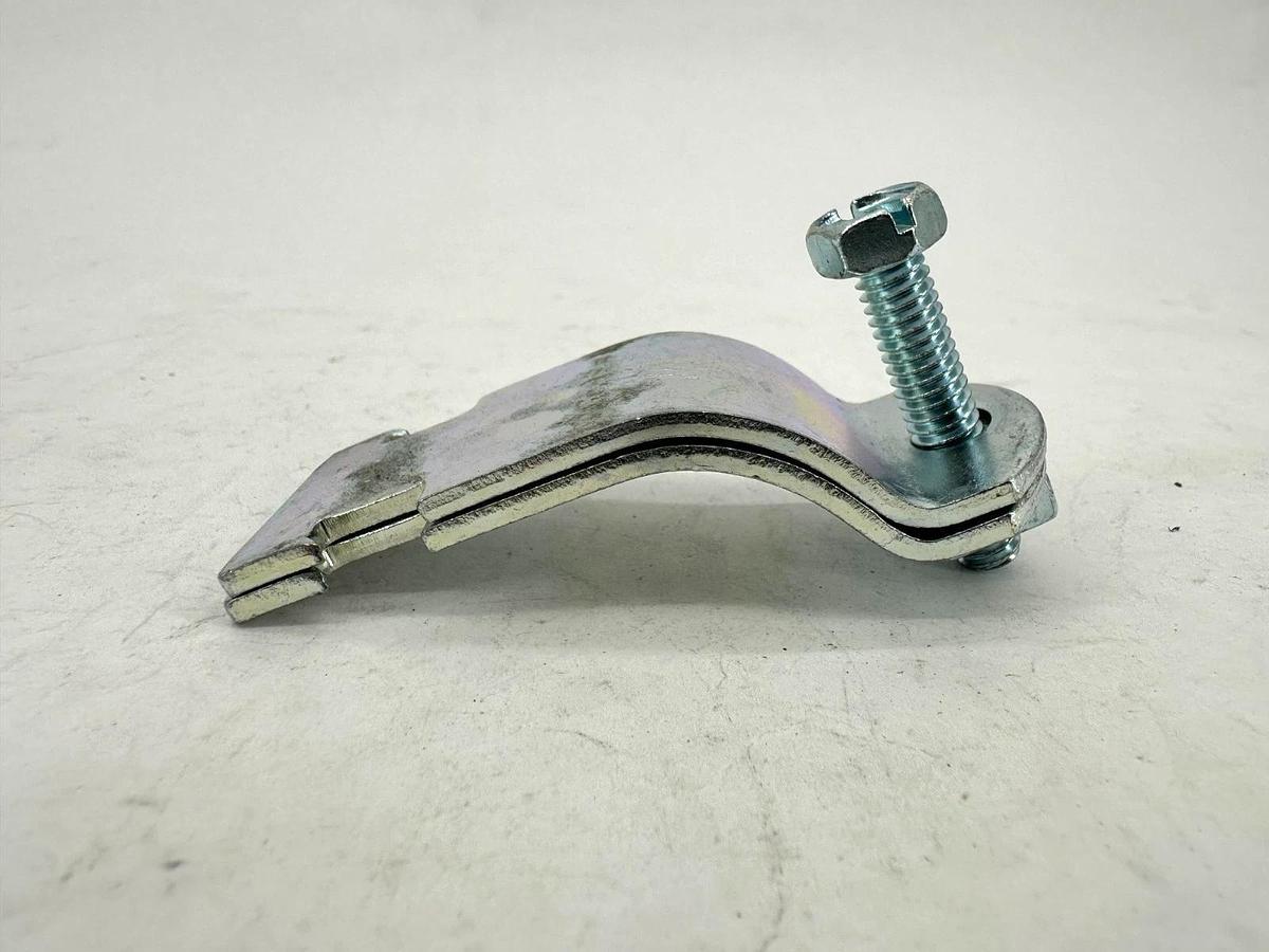 Lot of 7 New Thomas & Betts 1-1/2 EMT Conduit Clamps 1-1/2" - No Box