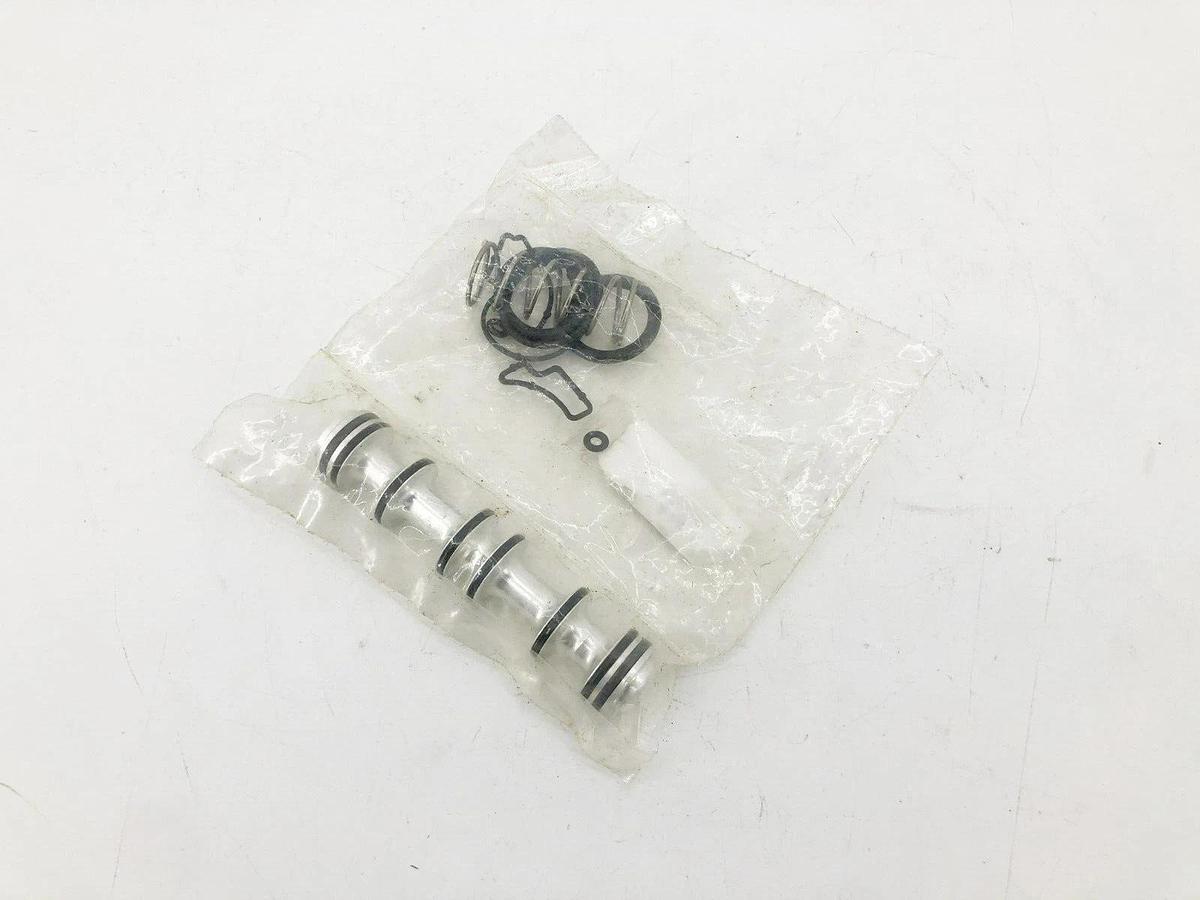 New Parker PL503300 Solenoid CC Valve Repair Kit - No Box