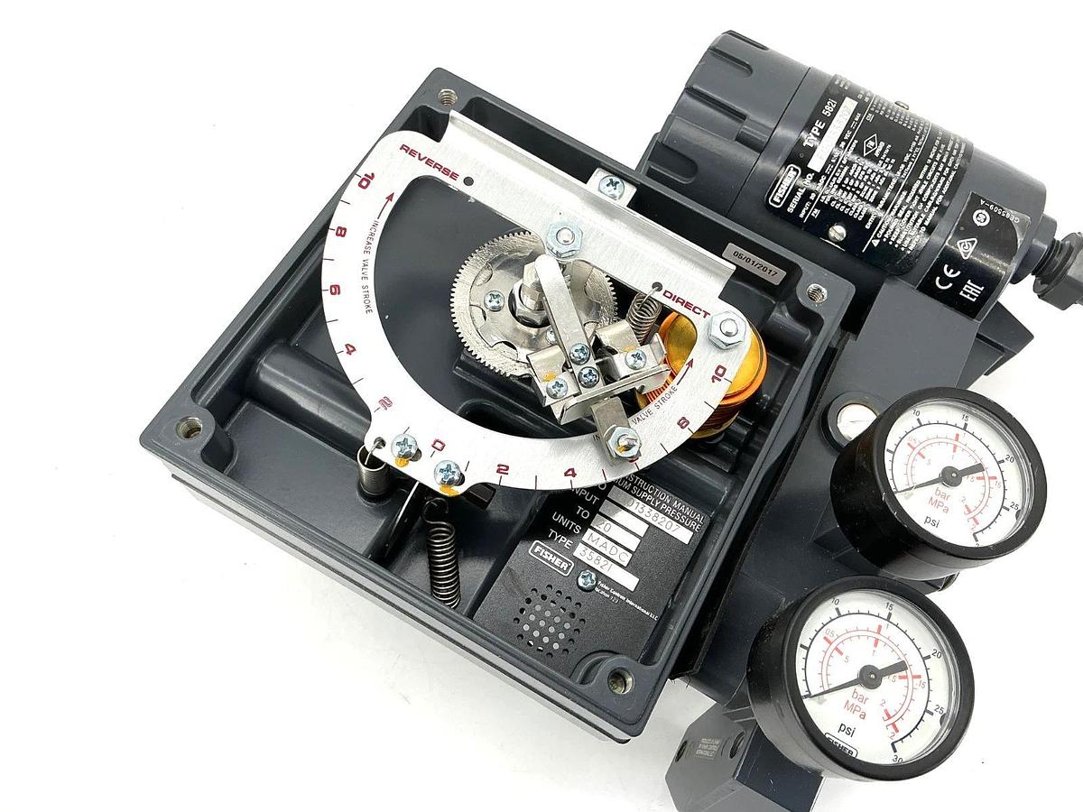 New Fisher 3582i Pneumatic Valve Positioner / Converter 3-15PSI 30V 582i -No Box