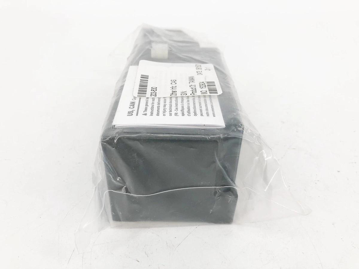 New Numatics 203-830 Pneumatic Manifold 1/2" NPT ISO Size 2 - No Box