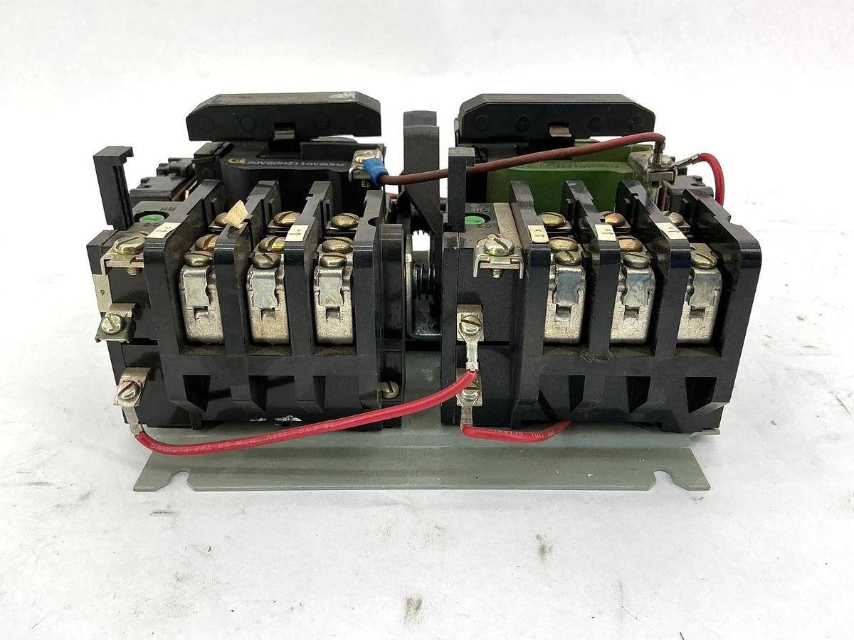 Used General Electric CR209C002AKA Magnetic 2-Speed Controller 110/120V 50/60HZ CR209