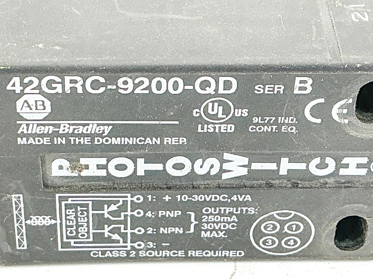 New Allen Bradley 42GRC-9200-QD Photoswitch Sensor 10-30VDC 4VA Ser.B -No Box