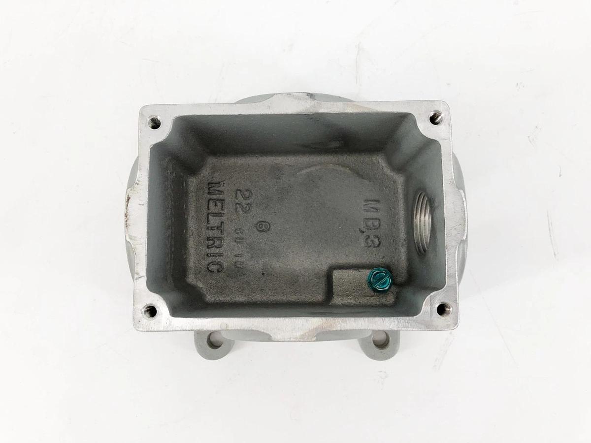 New Meltric MB334 Metal Junction Box 3/4" NPT